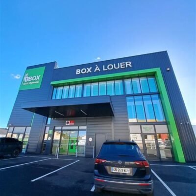 La transformation d’un entrepôt en box de stockage à Mérignac (33)